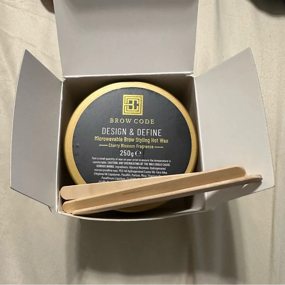 New ✨ In Box Brow Code Microwaveable Wax - Picture 2 of 5